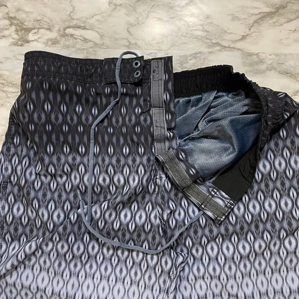 Speedo Swim Trunks Mens‎ Size L Multicolor Geometric Drawstring Lined Pockets